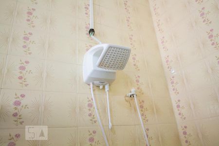 Casa à venda com 210m², 3 quartos e 2 vagasBanheiro 