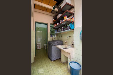 Casa à venda com 210m², 3 quartos e 2 vagasLavanderia 