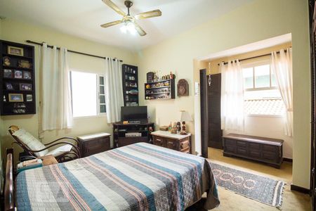 Casa à venda com 210m², 3 quartos e 2 vagasSuíte 