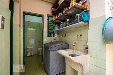 Casa à venda com 210m², 3 quartos e 2 vagasLavanderia 