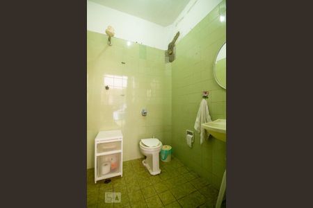 Casa à venda com 210m², 3 quartos e 2 vagasBanheiro de Serviço