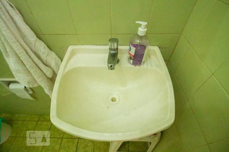 Casa à venda com 210m², 3 quartos e 2 vagasBanheiro de Serviço