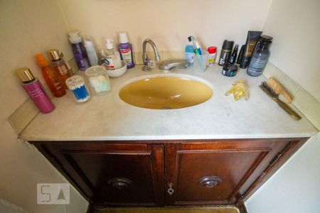 Casa à venda com 210m², 3 quartos e 2 vagasBanheiro da Suíte 