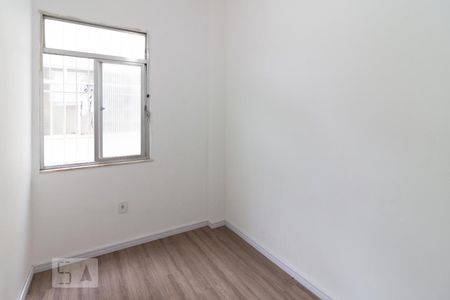 Quarto 2 de apartamento para alugar com 2 quartos, 60m² em Vista Alegre, Rio de Janeiro