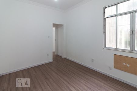 Quarto 1 de apartamento para alugar com 2 quartos, 60m² em Vista Alegre, Rio de Janeiro