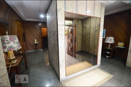 Apartamento para alugar com 127m², 3 quartos e 2 vagasHall