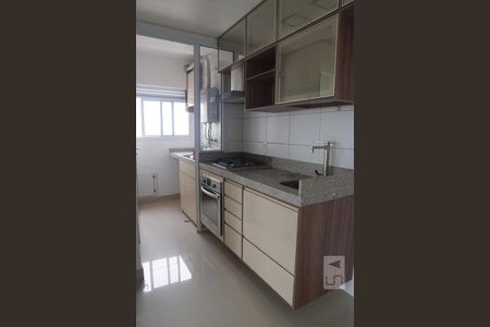 Sala/Cozinha de apartamento para alugar com 2 quartos, 56m² em Vila Bruna, São Paulo