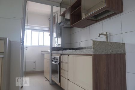 Sala/Cozinha de apartamento para alugar com 2 quartos, 56m² em Vila Bruna, São Paulo