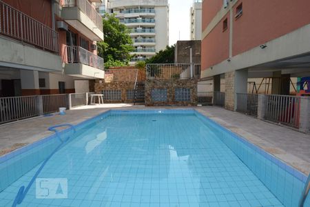 Apartamento à venda com 60m², 1 quarto e 1 vagaÁrea comum - Piscina