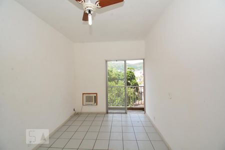 Apartamento à venda com 60m², 1 quarto e 1 vagaSala