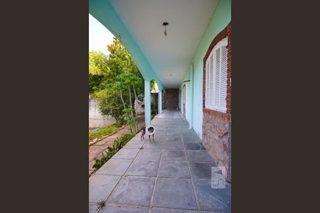 Casa à venda com 380m², 4 quartos e 2 vagasVista lateral