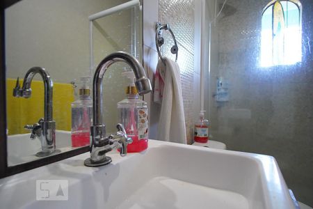 Casa à venda com 380m², 4 quartos e 2 vagasBanheiro