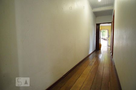 Corredor de casa à venda com 4 quartos, 380m² em Jardim Itu, Porto Alegre