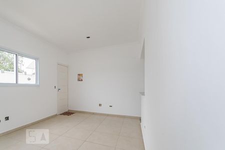 Sala de casa de condomínio para alugar com 3 quartos, 83m² em Jundiapeba, Mogi das Cruzes
