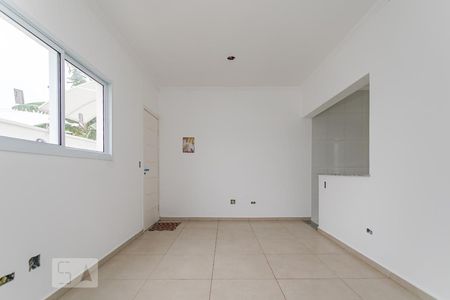 Sala de casa de condomínio para alugar com 3 quartos, 83m² em Jundiapeba, Mogi das Cruzes