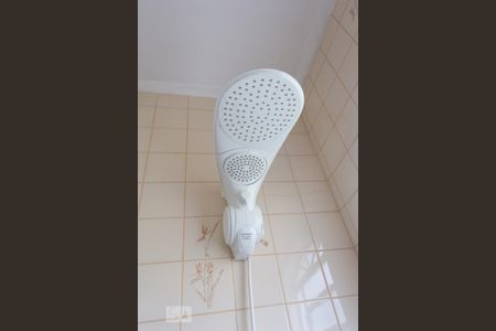 Casa à venda com 500m², 6 quartos e 3 vagas Casa à venda com 500m², 6 quartos e 3 vagasChuveiro