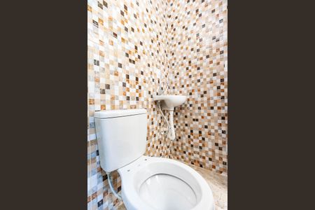 Apartamento para alugar com 46m², 2 quartos e sem vaga Apartamento para alugar com 46m², 2 quartos e sem vagaBanheiro do Quarto 2