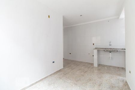 Sala e cozinha de apartamento para alugar com 2 quartos, 50m² em Vila Antonieta, São Paulo