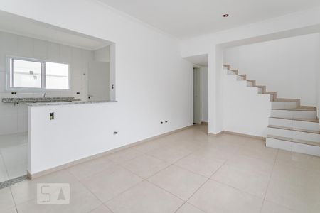 Sala de casa de condomínio para alugar com 3 quartos, 83m² em Jundiapeba, Mogi das Cruzes