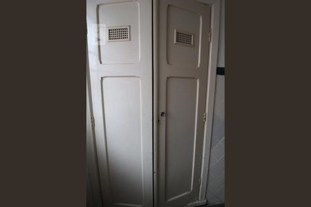 Casa à venda com 220m², 5 quartos e 2 vagasBanheiro 1