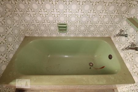 Casa à venda com 220m², 5 quartos e 2 vagasBanheiro 2