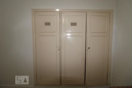 Casa à venda com 220m², 5 quartos e 2 vagasQuarto 1