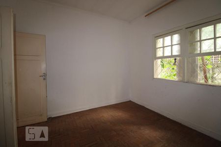 Casa à venda com 220m², 5 quartos e 2 vagasQuarto 2