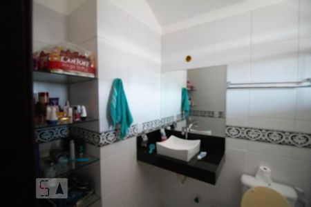 Casa de condomínio à venda com 118m², 3 quartos e 2 vagas Casa de condomínio à venda com 118m², 3 quartos e 2 vagasBanheiro Suite