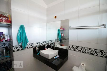 Casa de condomínio à venda com 118m², 3 quartos e 2 vagas Casa de condomínio à venda com 118m², 3 quartos e 2 vagasBanheiro Suite
