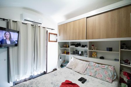 Casa de condomínio à venda com 118m², 3 quartos e 2 vagas Casa de condomínio à venda com 118m², 3 quartos e 2 vagasSuite