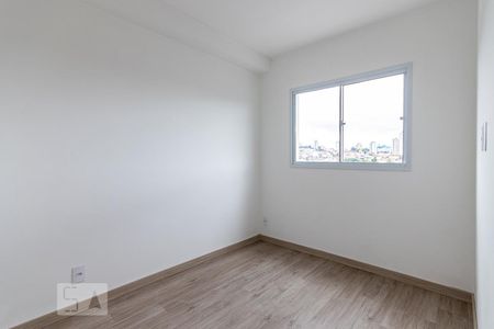 Quarto 1 de apartamento para alugar com 2 quartos, 34m² em Vila Pierina, São Paulo