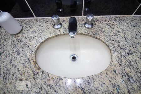 Apartamento à venda com 73m², 3 quartos e 2 vagasBanheiro - Torneira