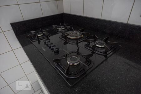 Apartamento para alugar com 54m², 2 quartos e 1 vaga Apartamento para alugar com 54m², 2 quartos e 1 vagaDetalhe Cozinha Fogão