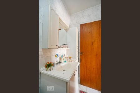 Casa à venda com 600m², 4 quartos e 2 vagasBanheiro da suíte