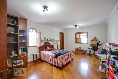 Casa à venda com 600m², 4 quartos e 2 vagasSuíte 03