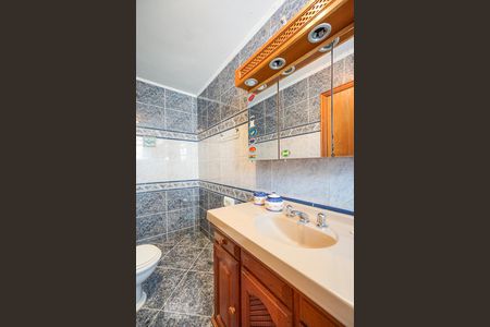 Casa à venda com 600m², 4 quartos e 2 vagasBanheiro da suíte 03