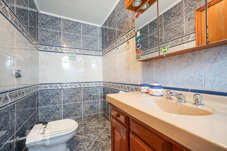 Casa à venda com 600m², 4 quartos e 2 vagasBanheiro da suíte 03