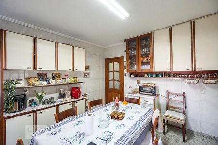 Casa à venda com 600m², 4 quartos e 2 vagasCozinha