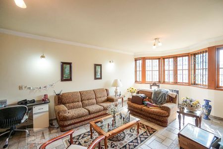 Casa à venda com 600m², 4 quartos e 2 vagasSala do segundo andar