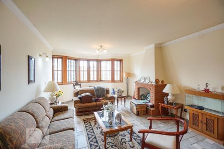 Casa à venda com 600m², 4 quartos e 2 vagasSala do segundo andar