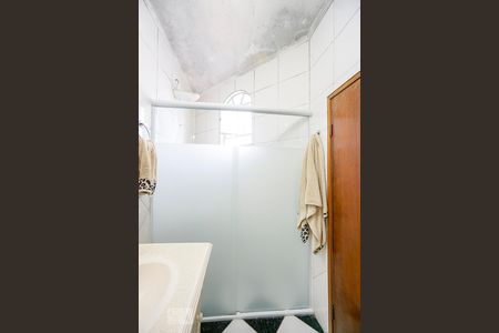 Casa à venda com 600m², 4 quartos e 2 vagasBanheiro da suíte 02