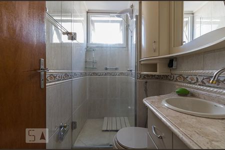 Banheiro de apartamento para alugar com 1 quarto, 42m² em Bom Jesus, Porto Alegre
