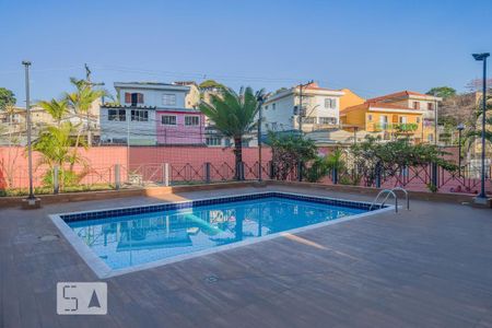 Apartamento à venda com 61m², 3 quartos e 1 vaga Apartamento à venda com 61m², 3 quartos e 1 vagaPiscina