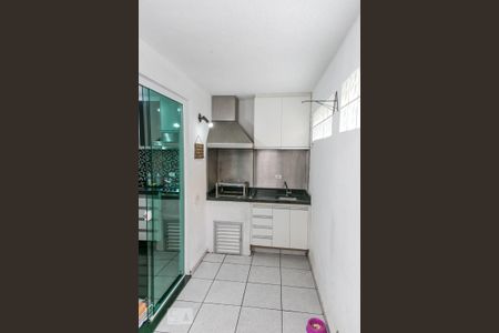 Casa de condomínio para alugar com 140m², 3 quartos e 1 vagaÁrea de Serviço