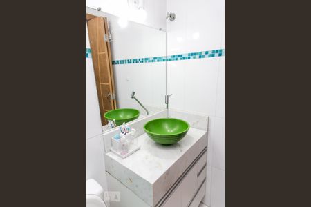 Casa de condomínio para alugar com 140m², 3 quartos e 1 vagaBanheiro da Suíte