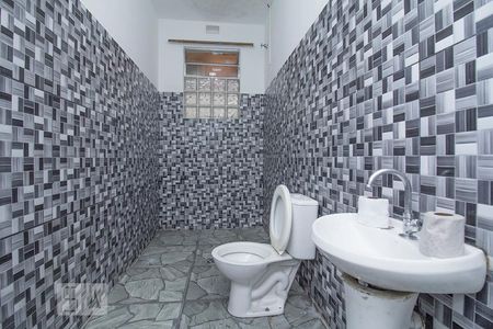 Casa à venda com 93m², 2 quartos e sem vagaBanheiro