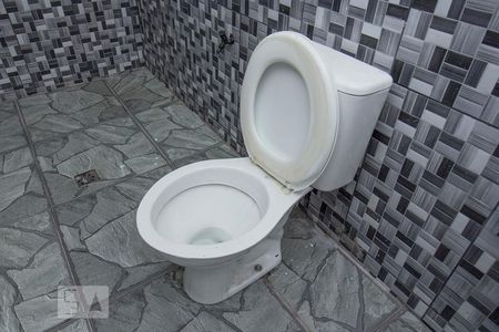 Casa à venda com 93m², 2 quartos e sem vagaDetalhe Banheiro