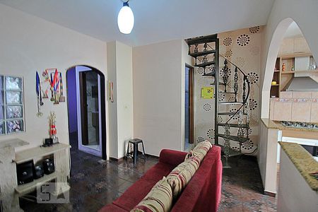 Sala de casa para alugar com 3 quartos, 80m² em Jardim Pilar, Mauá