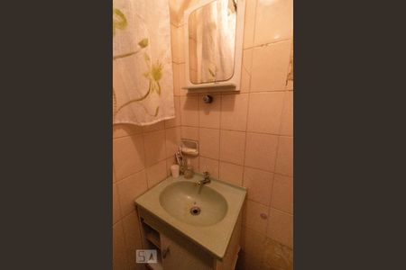 Casa à venda com 350m², 5 quartos e 3 vagasBanheiro 1