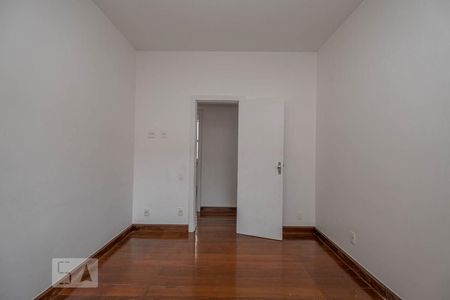 Apartamento à venda com 135m², 4 quartos e 3 vagasQuarto 4